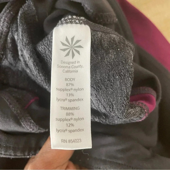 Athleta color block capri leggings S - Picture 5 of 6